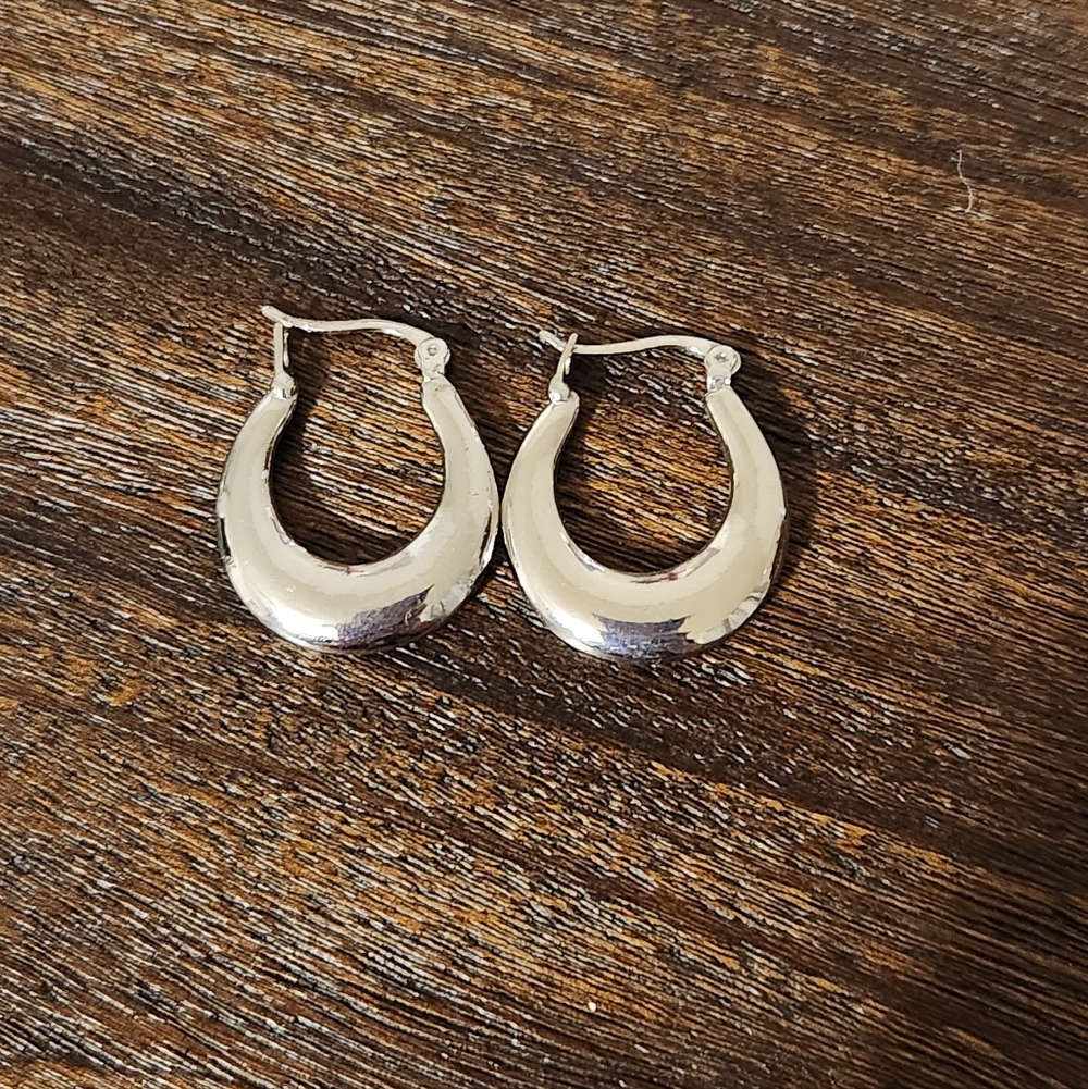 Beckhillco Silver Hoop Earrings